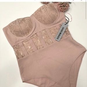 Haute Monde lace bodysuit in dusty pink